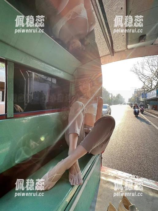 微密圈 - 在小窗边的私拍之旅，就是阿朱啊大床时光不留白！