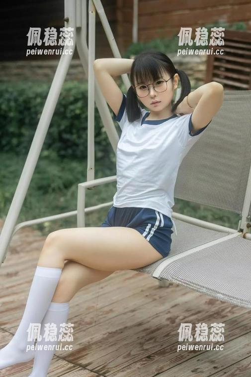 幼水铃衣的夏日写真集，资源必须拥有，但小心别被炫目的美丽闪到了眼！