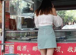 异思趣向 – 看小小的红色开衩图集，这也是个迷啊，不知道她想传达啥？