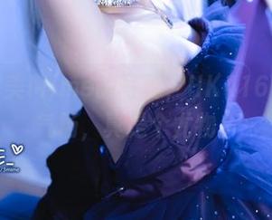 一张弥美Mime的写真，HK416也输了气场，真是个尤物。