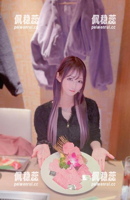 短裤小姐月城委员会：如果壁纸能说话，它肯定也会调情
