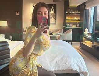 微密圈 – 果儿Victoria的套图：黑丝与花格短裙的CP组合，许下的心愿是让你直呼好看！