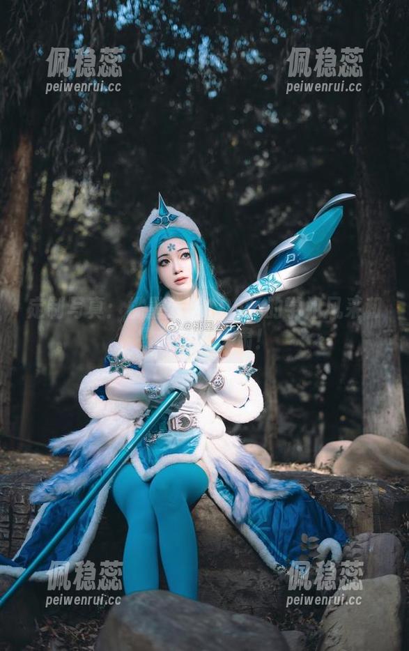 定制写真：桃墨公子105%的学姐风采和零含量的严肃！