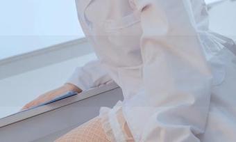 桃良阿宅的女仆小憩，图库资源里的活力乍现