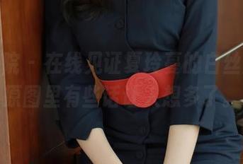模范学院 – 在线见证夏玲蔓的白丝风采，原图里有些话让人想多了。