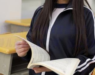 模范学院 – 听说户外美图更新了，快瞅瞅文静儿是怎么把“美”抬上天的！