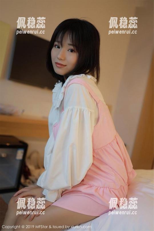 模范学院-李可可 模范学院 - 在李可可的少女美图中,找个角落偷得一瞬安静