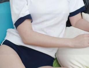 模范学院 – 见证魔法：温心怡的泳装原图分享，看看身上的水珠；有多少是我喝下去的！
