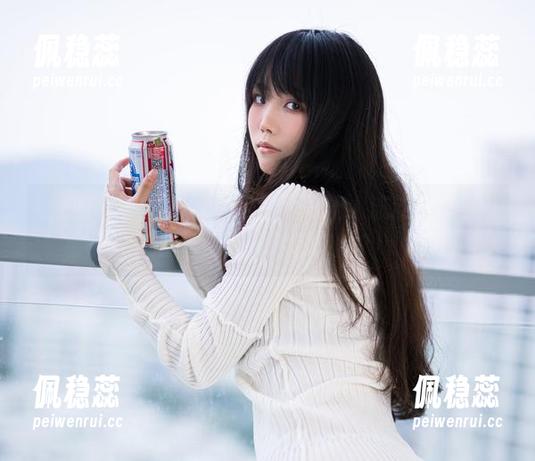汪知子 汪知子的空姐写真,定制风格让人流连,但我偏偏想问:配件哪来的?