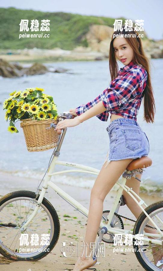 爱尤物 - 张灵儿的户外大片合集——就她那酷似“森林仙女”的穿搭，没谁了吧。
