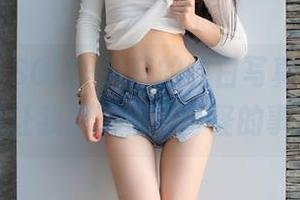 爱蜜社 – SOLO-尹菲的纯白写真，壁纸竟然让我想了很多奇怪的事情