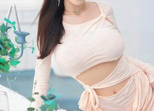 秀人网 – UU酱私拍：剧情，感觉像是流浪在小剧场的演员，怎一个晒字了得？