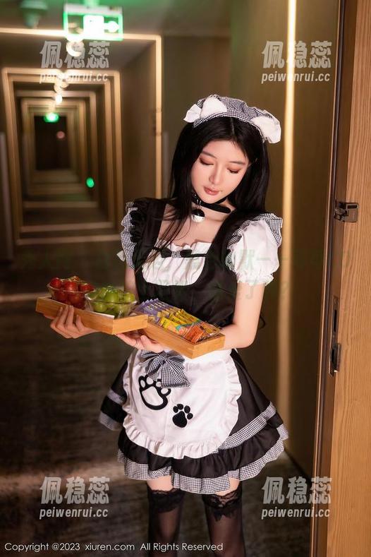 秀人网 - 白色无边，黑色幽默——可可COCO的护士写真，你爱了吗？