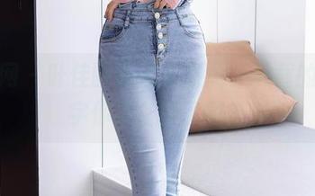 秀人网 – 叶佳颐的泳衣原图，下载的关键字你准备好了吗？