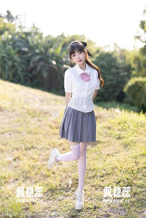 秀人网 - 安娜金的浴缸探险：高清合集，水花四溅，好像要溅我一脸