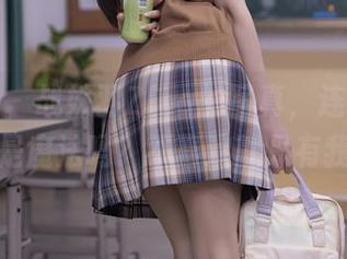 秀人网 – 战姝羽Zina的写真，连衣裙搭配是魔法吗？不喜欢就只有我？