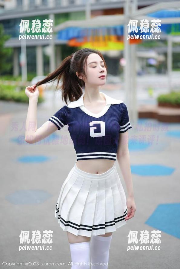 秀人网-杜viki 秀人网 - 户外生存指南:杜viki私拍时教你如何优雅地跌倒!原图大家来评评!