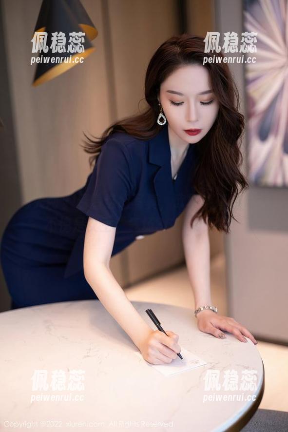 秀人网 - 看看这组写真，欧阳妮娜娜果然不愧是女王，气场360°无死角！