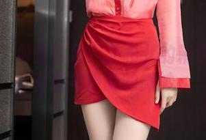 秀人网 – 何止白色？艾希儿的精选写真集中有更多隐晦的微妙。