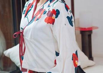 花漾show – 艾栗栗栗栗栗栗吖的水下哲学——泳池图包里有对话的声音！