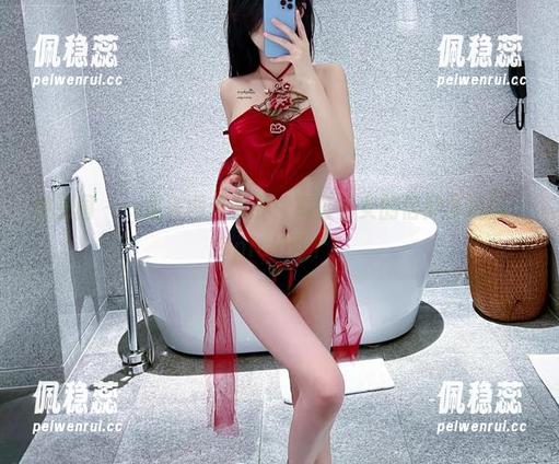 微密圈 - 一组美图走天下：葛征修女的信仰与风格，你pick哪个？