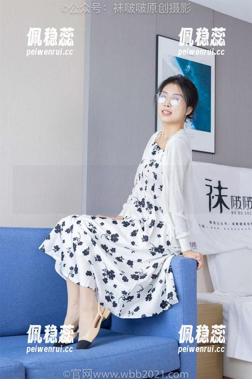 袜啵啵 - 周周的叠穿私拍合集，谁还能拒绝这些油亮的丝袜诱惑？
