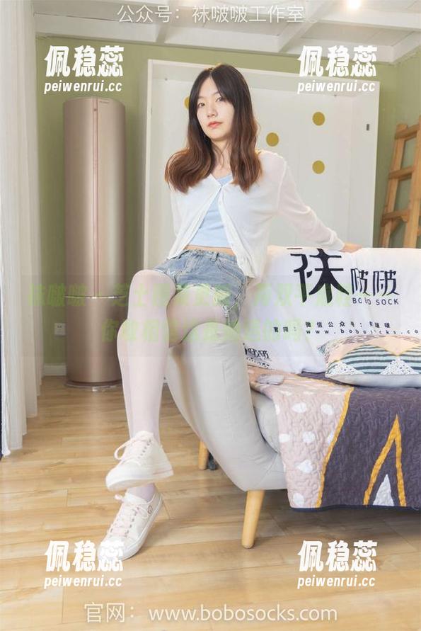 袜啵啵-芝士 袜啵啵 - 芝士图集更新,两双平底鞋——你敢相信这是她选的吗?