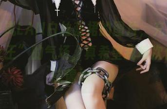 ：《许岚LAN白丝蓝裙的图片，充满了“我是女王”的气场，真希望我每次化妆都能像她！》