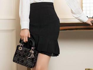 语画界 – 就叫徐莉芝作品：制服，看得我想去找一份新职了，哈哈！