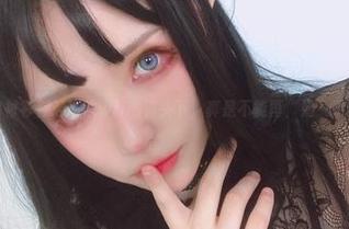 更新！白衬衫在起司块wii的镜头下，真是不能再“奶”了，哈哈。