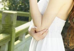 轰趴猫 – 洗澡时想到了什么？温心怡在浴缸里的奇遇，快来下载图片逗乐吧！