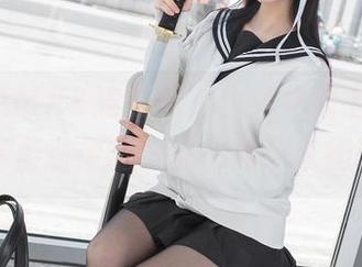 雪琪SAMA&连衣裙：当经典撞上灵感，合集里随便翻一翻，就让人腿软！