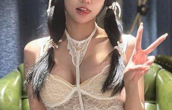 微密圈 – 鱼神鱼的魅力，从这组《性感女神》作品中慢慢流露。